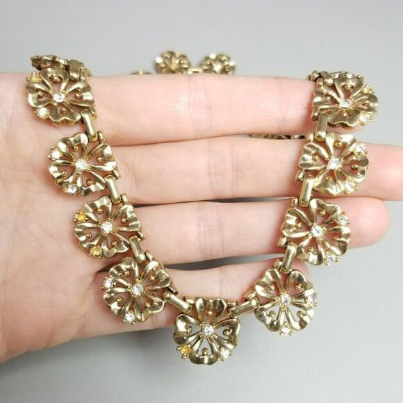 Vintage Trifari Pat Pend Signed Alfred Philip Gold Tone Flower Panel Necklace - Picture 10 of 10